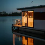 Úszó hotel Havel River Houseboat *