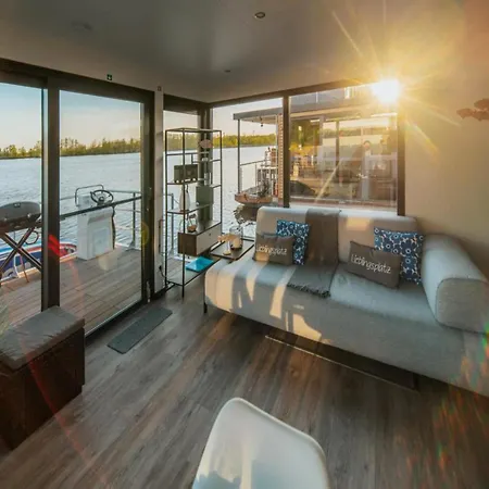 Πλωτό κατάλυμα Havel River Houseboat *