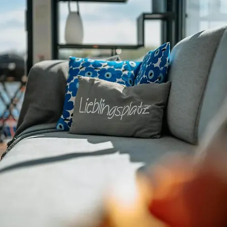 Havel River Houseboat Hotel en barco Zehdenick