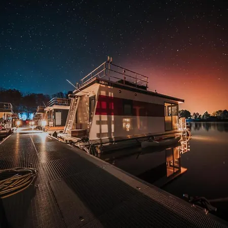 Havel River Houseboat Zehdenick