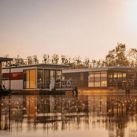 Havel River Houseboat Zehdenick