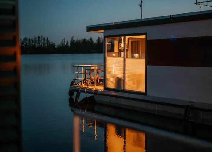 Hotel en barco Havel River Houseboat *