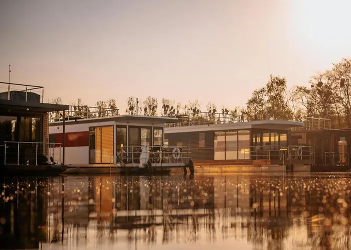 Havel River Houseboat Zehdenick