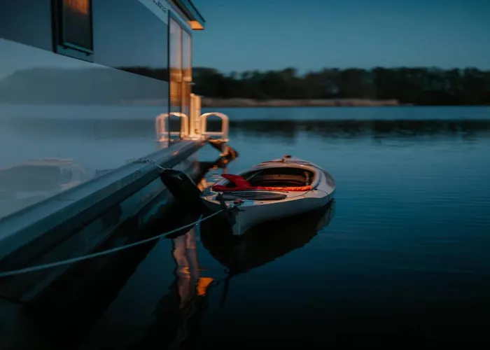 Havel River Houseboat *
