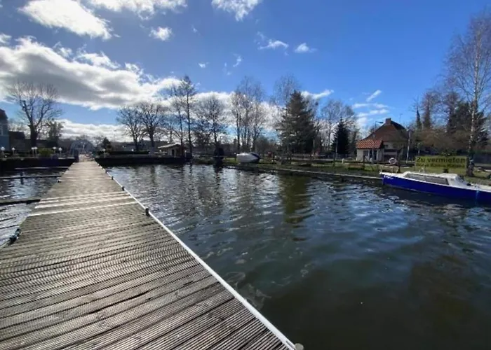 Havel River Houseboat